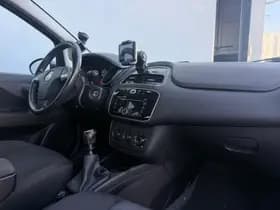 Fiat Punto thumbnail 10