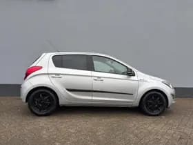 Hyundai i20 thumbnail 6