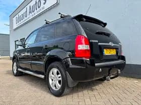 Hyundai Tucson thumbnail 3