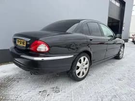 Jaguar X-type thumbnail 6