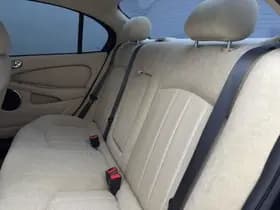 Jaguar X-type thumbnail 8