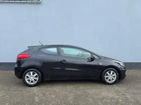 Kia Pro_cee'd thumbnail 6