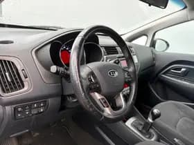 Kia Rio thumbnail 10