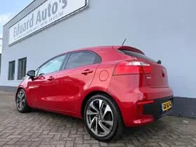 Kia Rio thumbnail 3