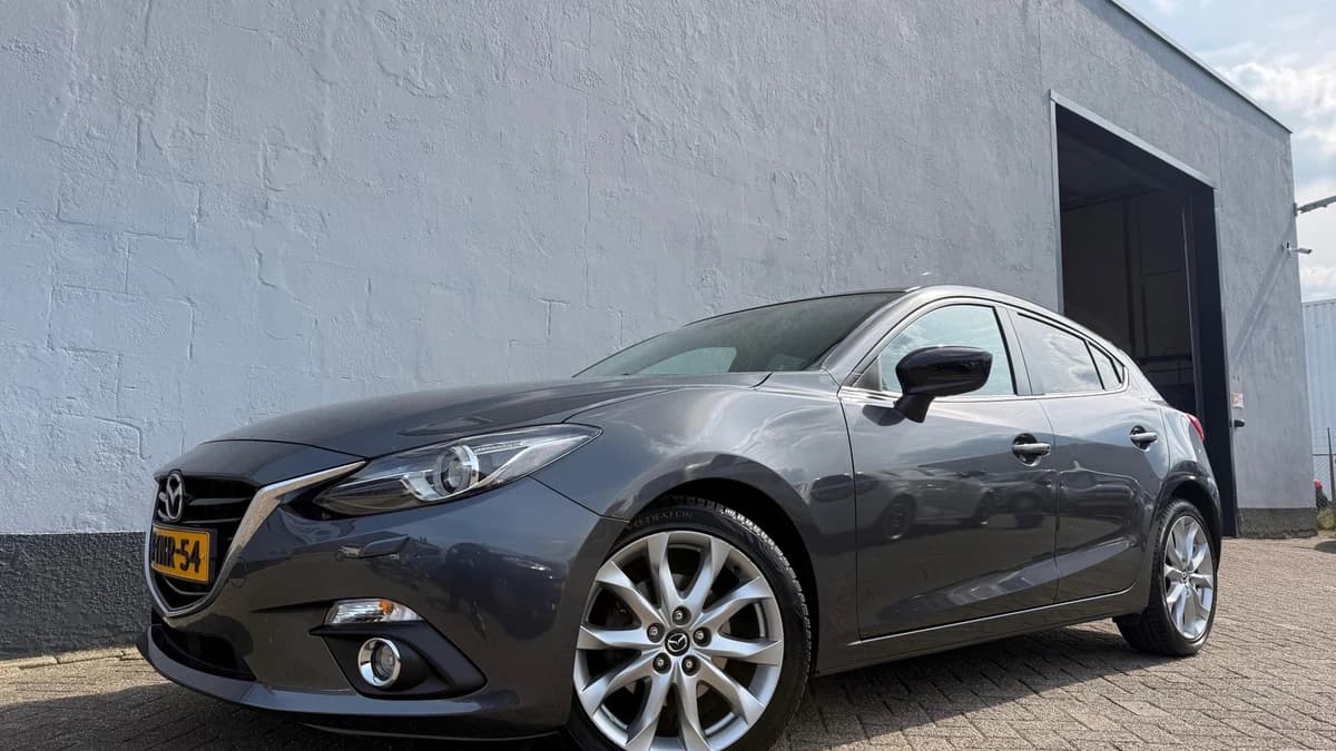 Mazda 3 — foto 1