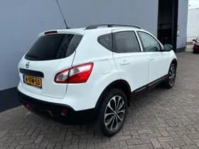 Nissan Qashqai thumbnail 5