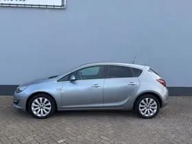 Opel Astra thumbnail 2