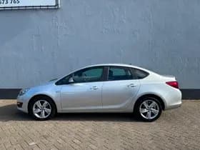 Opel Astra thumbnail 2
