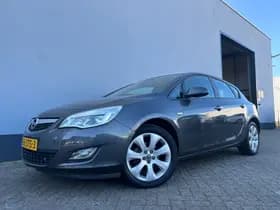 Opel Astra thumbnail 1