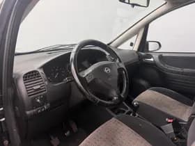 Opel Zafira thumbnail 11