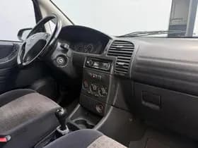 Opel Zafira thumbnail 12