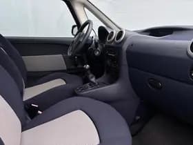 Peugeot 1007 thumbnail 10