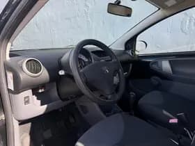 Peugeot 107 thumbnail 9