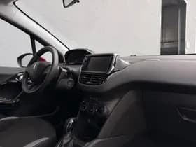 Peugeot 208 thumbnail 10