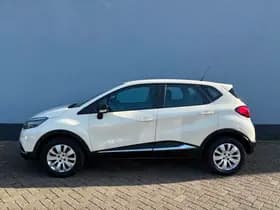 Renault Captur thumbnail 2
