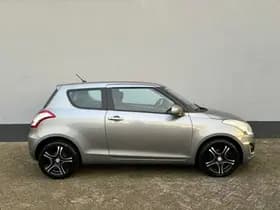 Suzuki Swift thumbnail 5