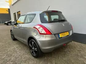 Suzuki Swift thumbnail 3