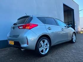 Toyota Auris thumbnail 6