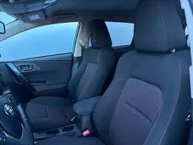 Toyota Auris thumbnail 7