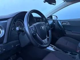 Toyota Auris thumbnail 9