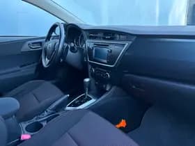 Toyota Auris thumbnail 10