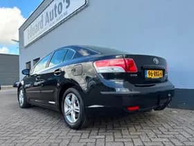 Toyota Avensis thumbnail 3