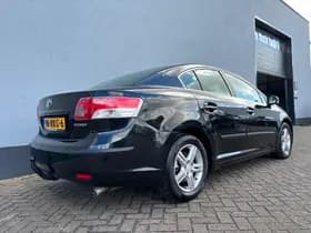 Toyota Avensis thumbnail 6