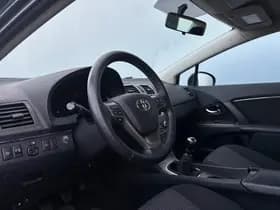 Toyota Avensis thumbnail 9