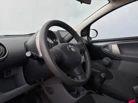 Toyota Aygo thumbnail 9