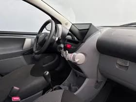 Toyota Aygo thumbnail 10