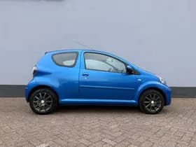 Toyota Aygo thumbnail 5