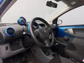 Toyota Aygo thumbnail 9