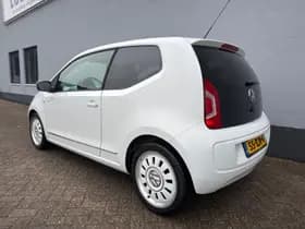 Volkswagen Up! thumbnail 4