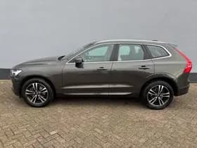 Volvo XC60 thumbnail 2