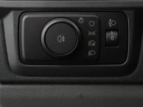 Ford Transit Custom 340 L2H1 Limited 65 kWh 8 persoons thumbnail 25