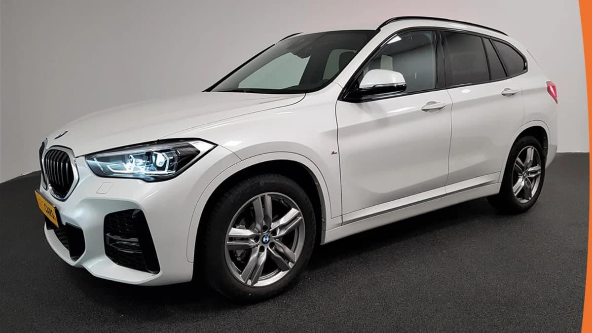 BMW X1 sDrive18i Automaat M-Sport Executive — foto 1