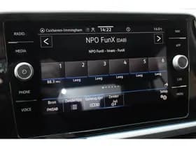 Volkswagen T-Roc 1.5 TSI 150pk DSG Style thumbnail 21