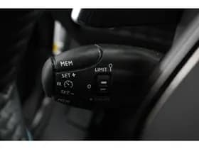 Peugeot 2008 1.2 PureTech 130pk Automaat Allure thumbnail 19