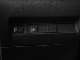 Peugeot 2008 1.2 PureTech 130pk Automaat Allure thumbnail 31