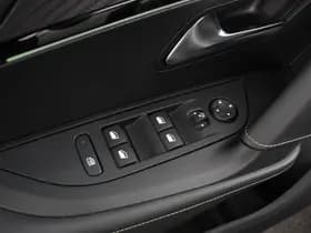 Peugeot 2008 1.2 PureTech 130 GT thumbnail 11
