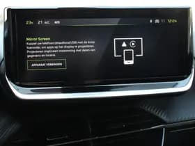 Peugeot 2008 1.2 PureTech 130 GT thumbnail 25