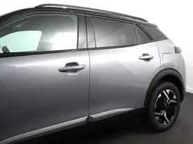 Peugeot 2008 1.2 PureTech 130 GT thumbnail 27