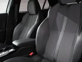 Peugeot 2008 1.2 PureTech 130 GT thumbnail 9