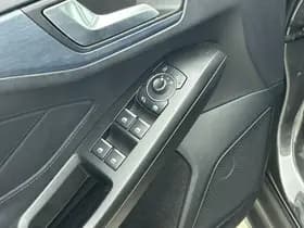 Ford FOCUS Wagon 1.0 EcoBoost Hybrid Active thumbnail 28