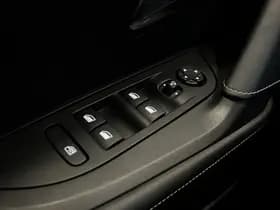 Peugeot 2008 1.2 PureTech 130pk Automaat GT-Line thumbnail 27