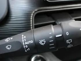 Jeep Avenger Longitude 54 kWh Automaat thumbnail 14