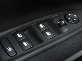 Jeep Avenger Longitude 54 kWh Automaat thumbnail 15