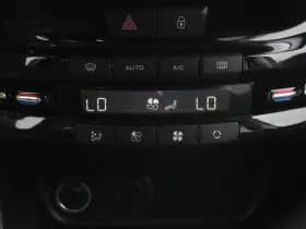 Peugeot 208 1.2 PureTech 110pk Automaat Allure thumbnail 17