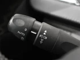 Peugeot 208 1.2 PureTech 110pk Automaat Allure thumbnail 9