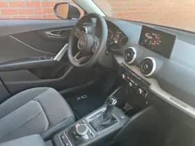 Audi Q2 35 TFSI S-Line Edition thumbnail 13